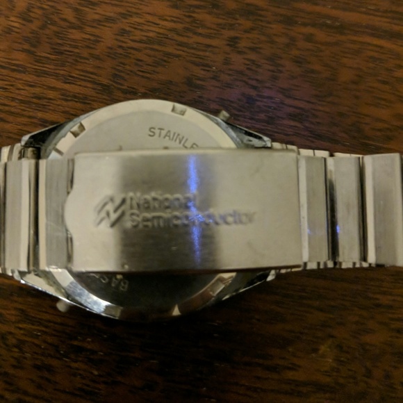 Digital Watch - Picture 2 of 2